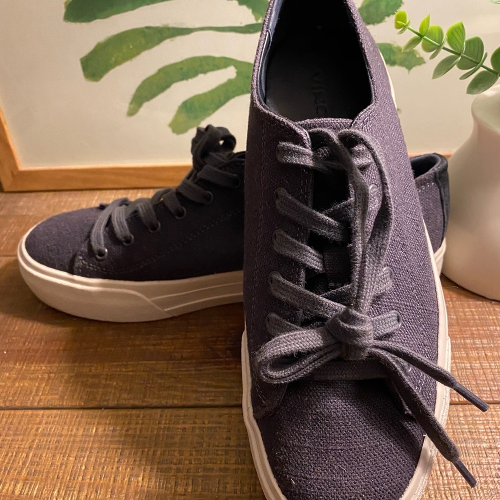 VINCE “ HEATON “ Platformrm Sneakers